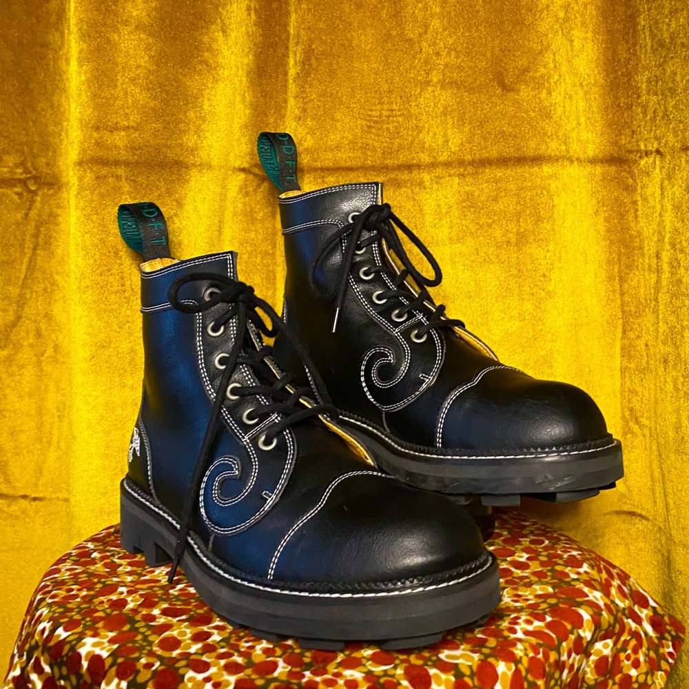 Contrast Stitched “Derby Swirl” Combat Boots
